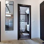 Апартаменты Skycloud Cozy Modern 1 Min To Gondola *