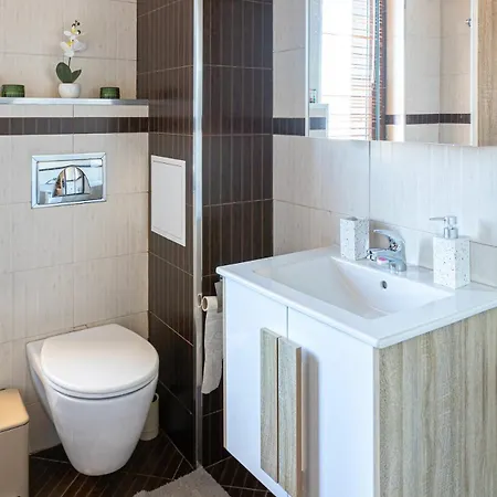 Skycloud Cozy Modern 1 Min To Gondola Апартамент Банско